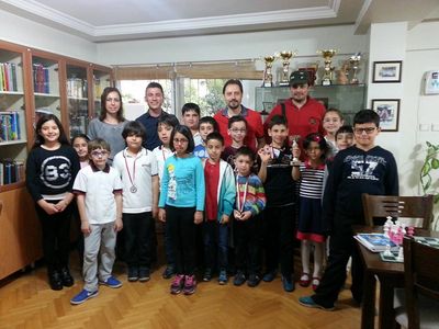 Geçen haftasonu düzenlenen turnuvalarda öğrencilerimiz başarılı sonuçlar aldı.